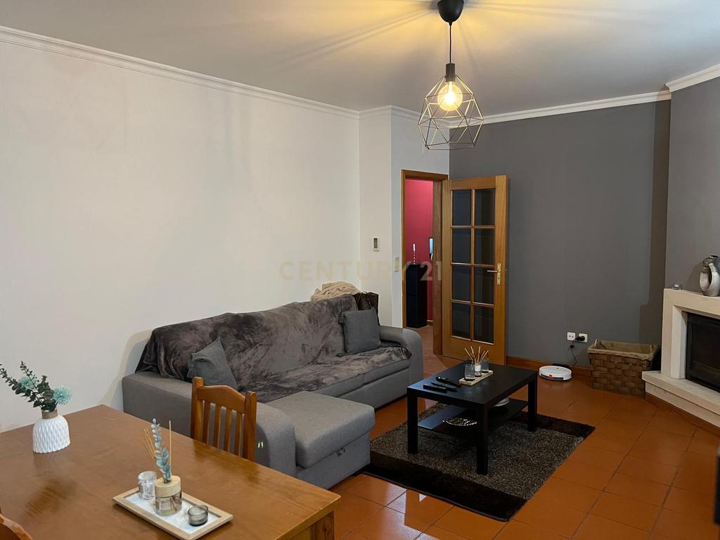 Apartamento T3 na Golegã – Conforto, Espaço e Localização Privilegiada - Image 3